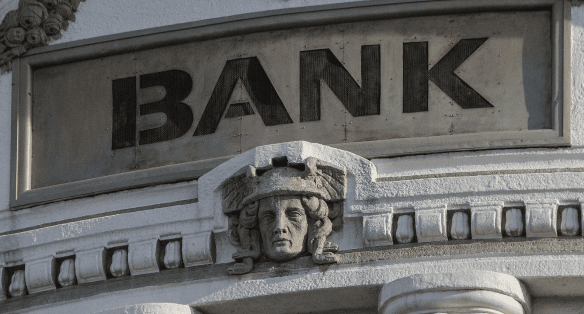 Banks & financial institutions